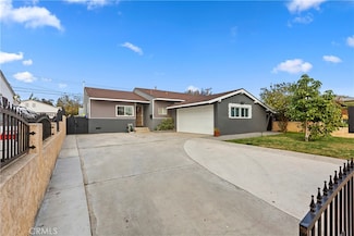 1657 W Cubbon St, Santa Ana, CA 92703