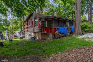 5 Grandview Rd, Sussex, NJ 07461