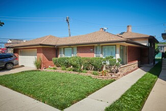 5715 N Mozart St, Chicago, IL 60659