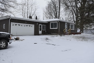 11908 N Meridian Rd, Pleasant Lake, MI 49272