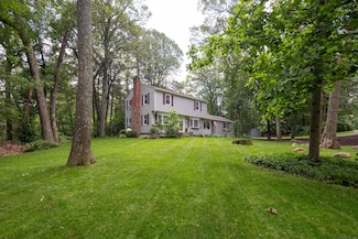 1 Whippoorwill Ln, Brookfield, CT 06804