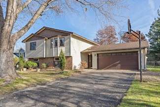 10908 Maryland Ave N, Champlin, MN 55316