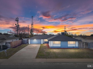 2601 Silver Dr, Bakersfield, CA 93306