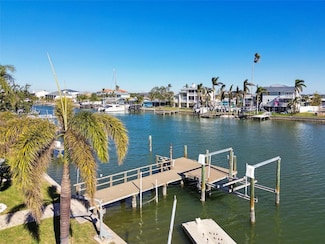 545 Lillian Dr, Madeira Beach, FL 33708