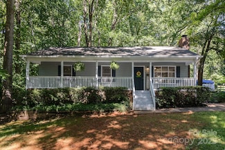 1118 Brookwood Dr, Stanley, NC 28164