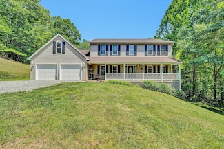 120 Wells Ln, Troutville, VA 24175