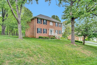 72 Windsor Ct, Roanoke, VA 24019