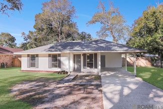 911 Hatchell Ln, Denham Springs, LA 70726