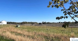 3137 Bassett Dr, Mankato, MN 56001