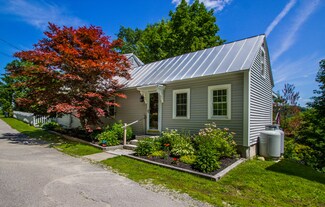 16 Bridge St, Hallowell, ME 04347