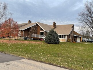 6689 Fairway Cir, Windsor, WI 53598