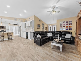 6440 NW 201st Terrace, Hialeah, FL 33015