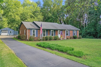 30 Bunker Hill Rd, Farnham, VA 22460