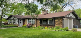 222 Frances Ln, Barrington, IL 60010
