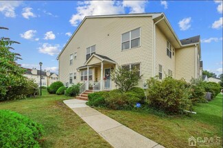 364 Keswick Dr, Piscataway, NJ 08854