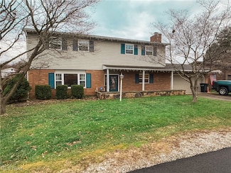 224 Greenwood Dr, Williamstown, WV 26187