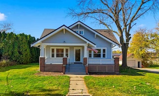 404 Wilson St, Williamsburg, IA 52361