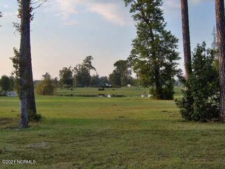 981 Middleton Dr NW, Calabash, NC 28467