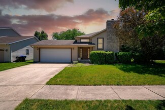 4 Drake Ct, Bloomington, IL 61704