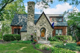 1100 Maple Ave, Downers Grove, IL 60515