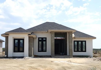3207 Ethel Dr, Eagle Pass, TX 78852