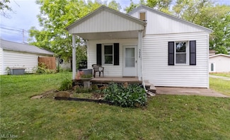 5458 Ridgewood St, Lorain, OH 44055