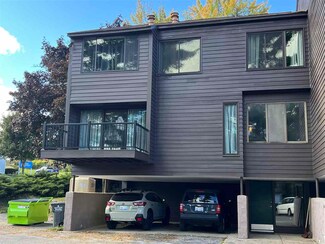 927 Spring St, Petoskey, MI 49770
