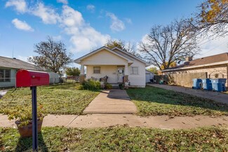617 Tinkle St, Winters, TX 79567