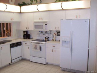 1046 Marblehead Dr, Naples, FL 34104