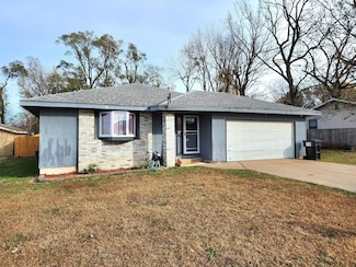 3215 W Calhoun St, Springfield, MO 65802