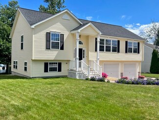 13 Bates Point Rd, Webster, MA 01570