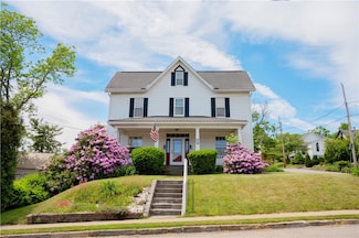 322 Garfield Ave, Mars, PA 16046