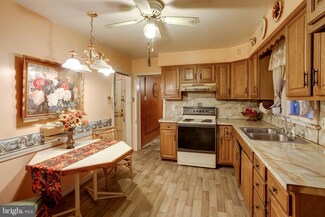 1 Howard St, Penns Grove, NJ 08069