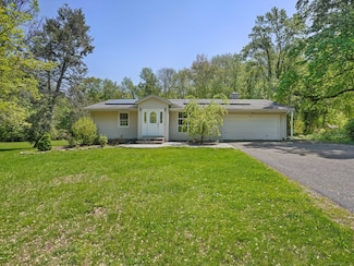 45 Merrimac Dr, Trumbull, CT 06611