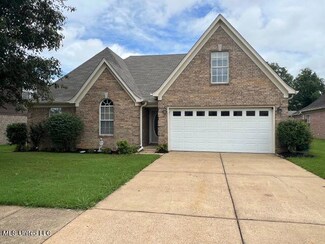7238 Crape Myrtle Dr, Olive Branch, MS 38654