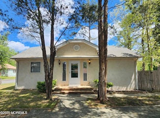 717 Freehold Rd, Jackson, NJ 08527