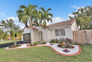 6300 Gauntlet Hall Ln, Davie, FL 33331