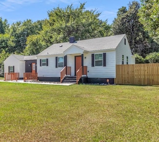 4025 E Whitehaven Park Cir, Memphis, TN 38116