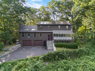 340 Morehouse Rd, Easton, CT 06612