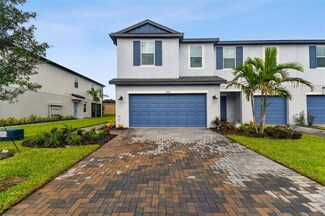 5657 Tripoli Dr, Palmetto, FL 34221