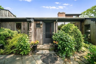 20 Wagner Rd, Westerly, RI 02891