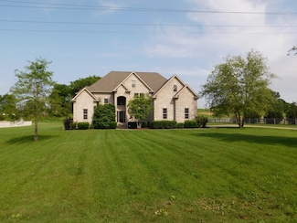 423 Carters Creek Pike, Columbia, TN 38401