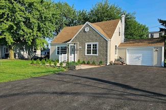 7233 W 85th St, Bridgeview, IL 60455