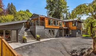 4328 Lake Washington Blvd NE, Kirkland, WA 98033