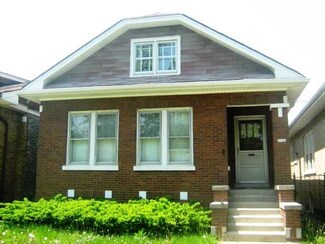 3134 N Kilbourn Ave, Chicago, IL 60641
