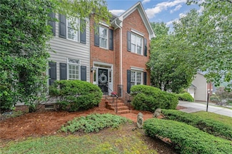 2901 Peninsula Dr, Jamestown, NC 27282