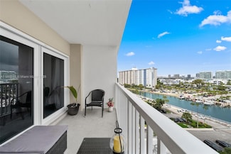 300 Bayview Dr Unit 807, Sunny Isles Beach, FL 33160