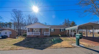 312 E Marion St, Pilot Mountain, NC 27041