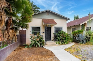 689 N Gordon St, Pomona, CA 91768