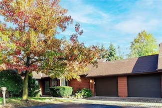 25816 Fairmount Blvd, Beachwood, OH 44122